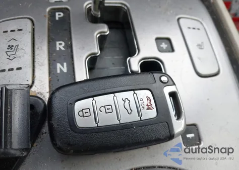 2009 Hyundai Genesis 4.6 z USA, uszkodzony, nr VIN KMHGC46F89U062840